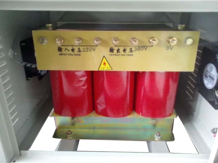 q出口设?甉|,专用?三相变压? /><i></i>
                    </p>
                    <p><h1>q出口设?甉|,专用?三相变压?/h1></p>
                    <p><p> </p><p>主要技术特征：</p><p>      1、输入电压：额定电压u10%</p><p>      2、输出电压：额定电压+5%Q容载）</p><p>      3、效率：?5%</p><p>      4、L形失真：无附加L形失?/p><p>      5、功能：h输入电压、输出电压、电等指示</p><p>      6、保护：hq流保护</p><p>      7、可长期q箋长期无h值守工作</p><p>      8、绝~电阻：?0MΩ</p><p>      9、电气强度：工频正u电压2000V历时一分钟无击I及闪络现象</p><p>      10、过载能力：二倍的额定甉|Q维持一分钟?/p><p><br/></p></p>
                </div>
                <div   id=